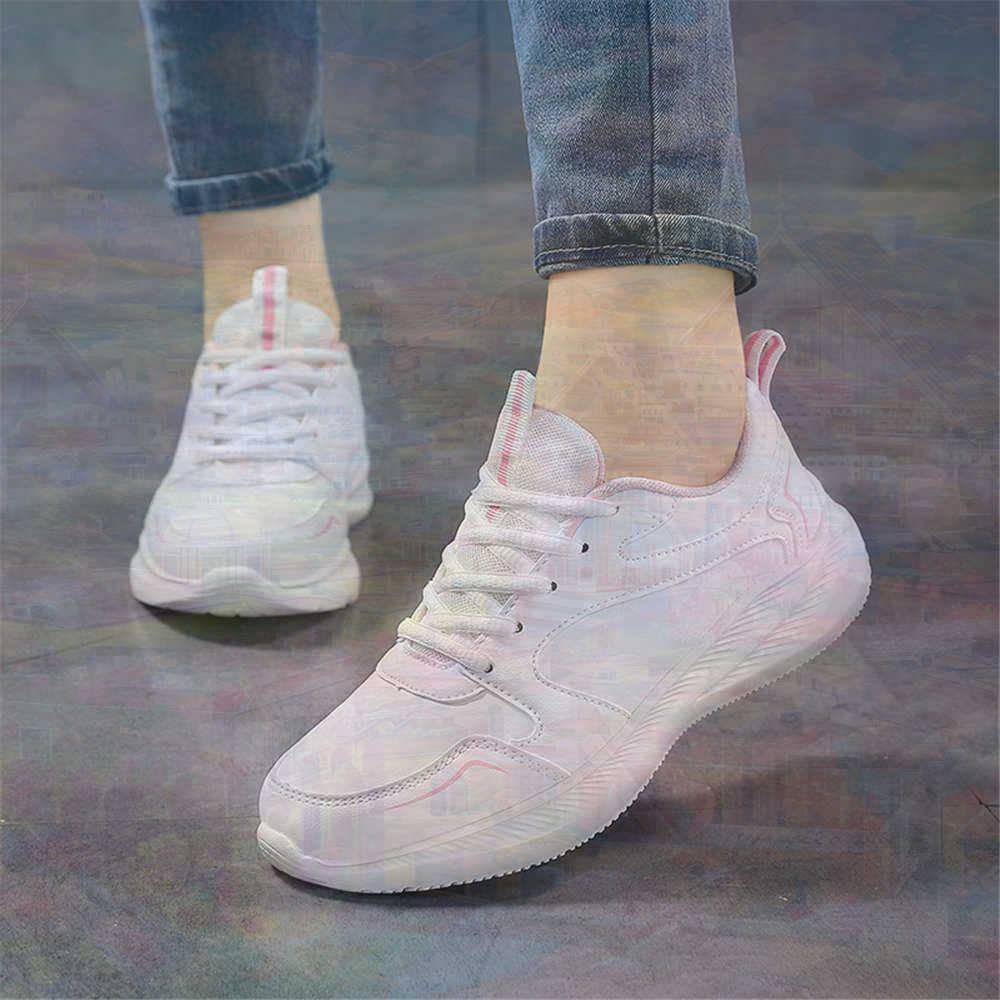Unique Tech Accessories Gifts - Taille 44 chaussures rétro basses homme