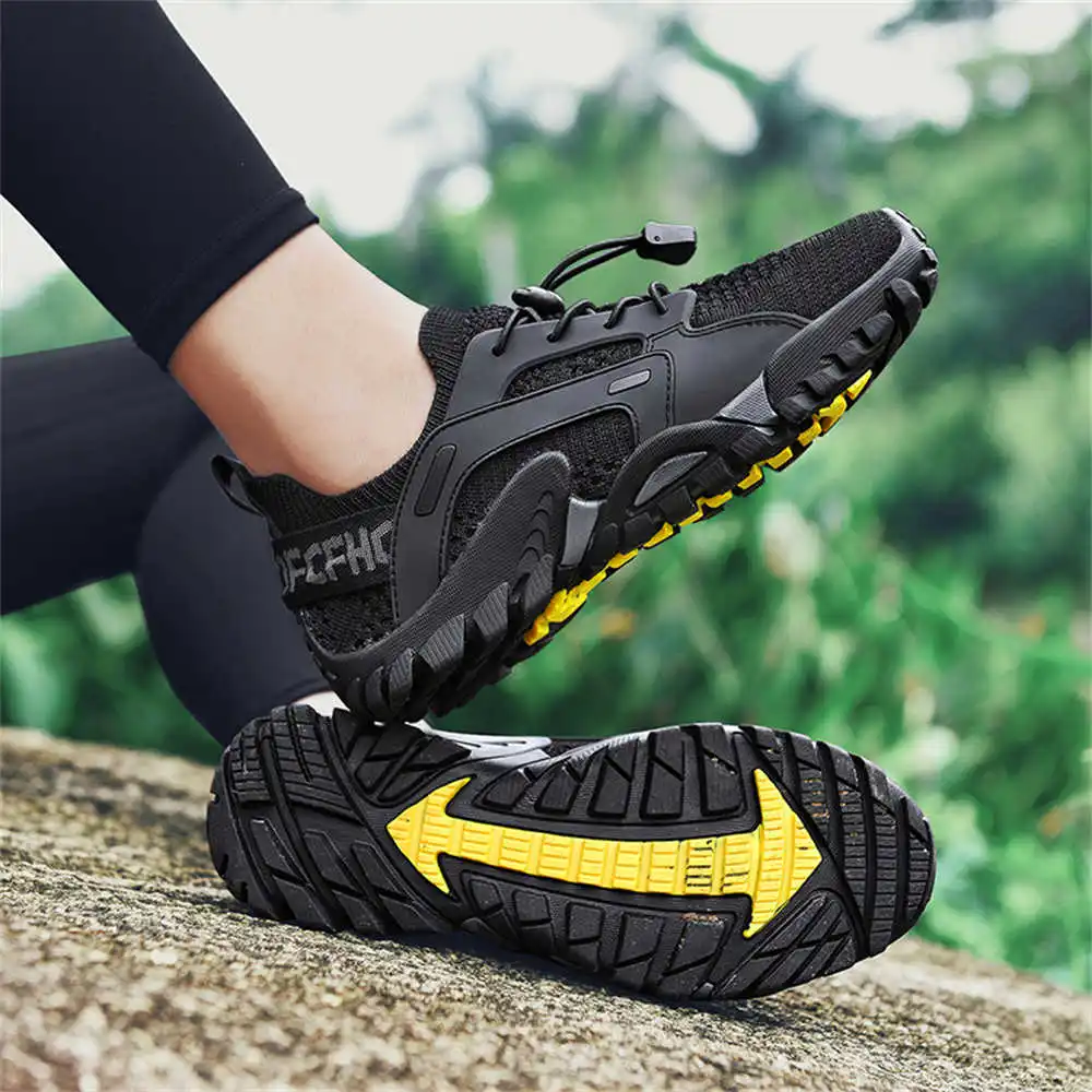 Unique Tech Accessories Gifts - Mocassins de randonnée pour hommes, chaussures